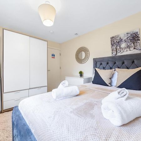 Twickenham Homes Айлворт Экстерьер фото