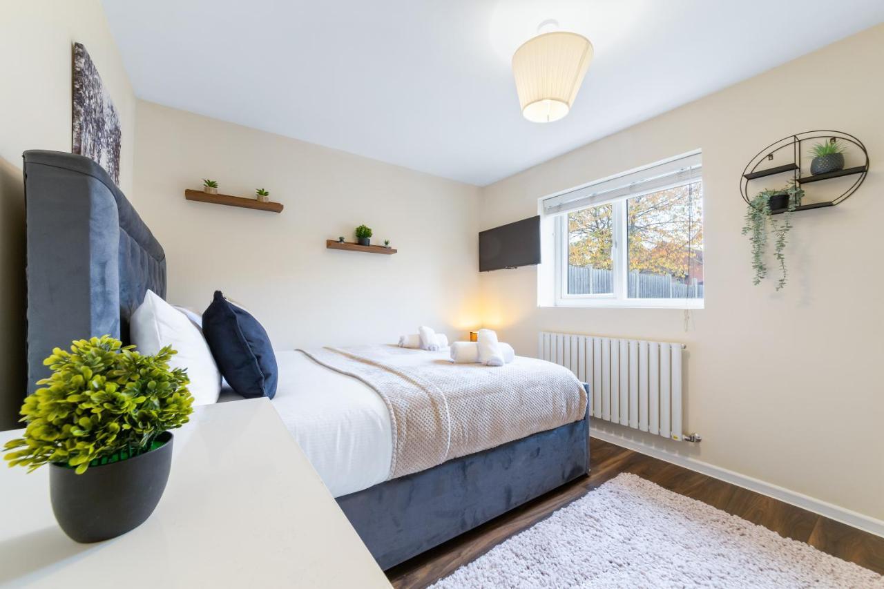 Twickenham Homes Айлворт Экстерьер фото