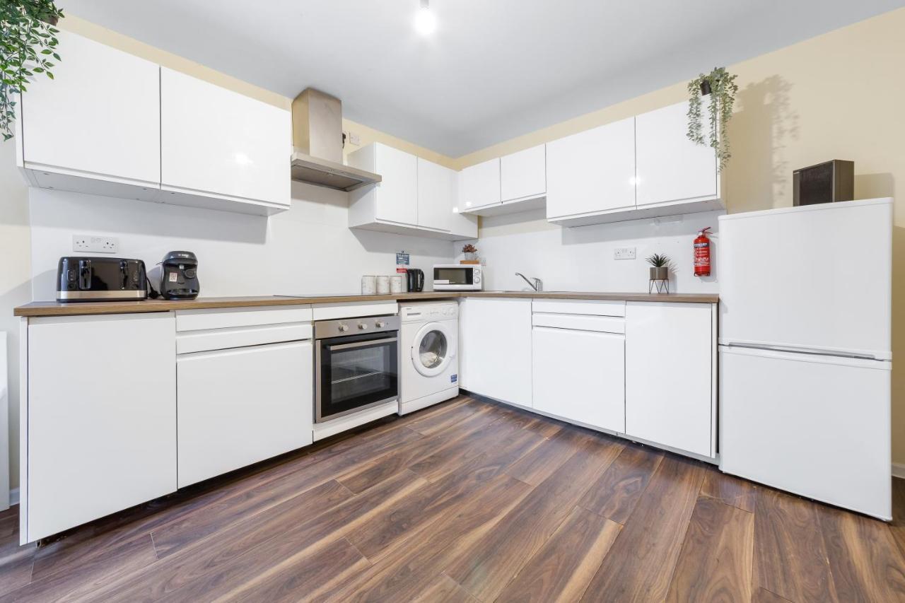Twickenham Homes Айлворт Экстерьер фото