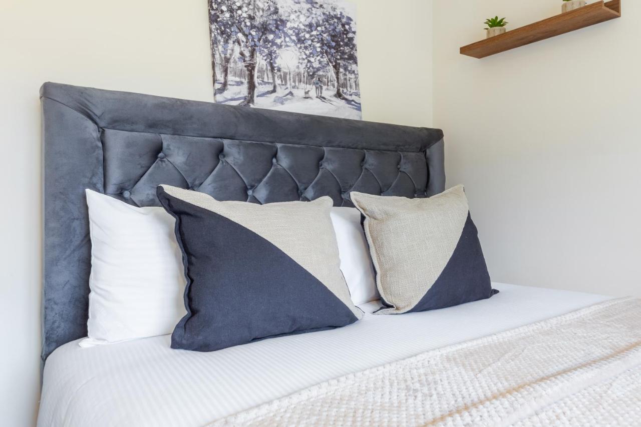 Twickenham Homes Айлворт Экстерьер фото