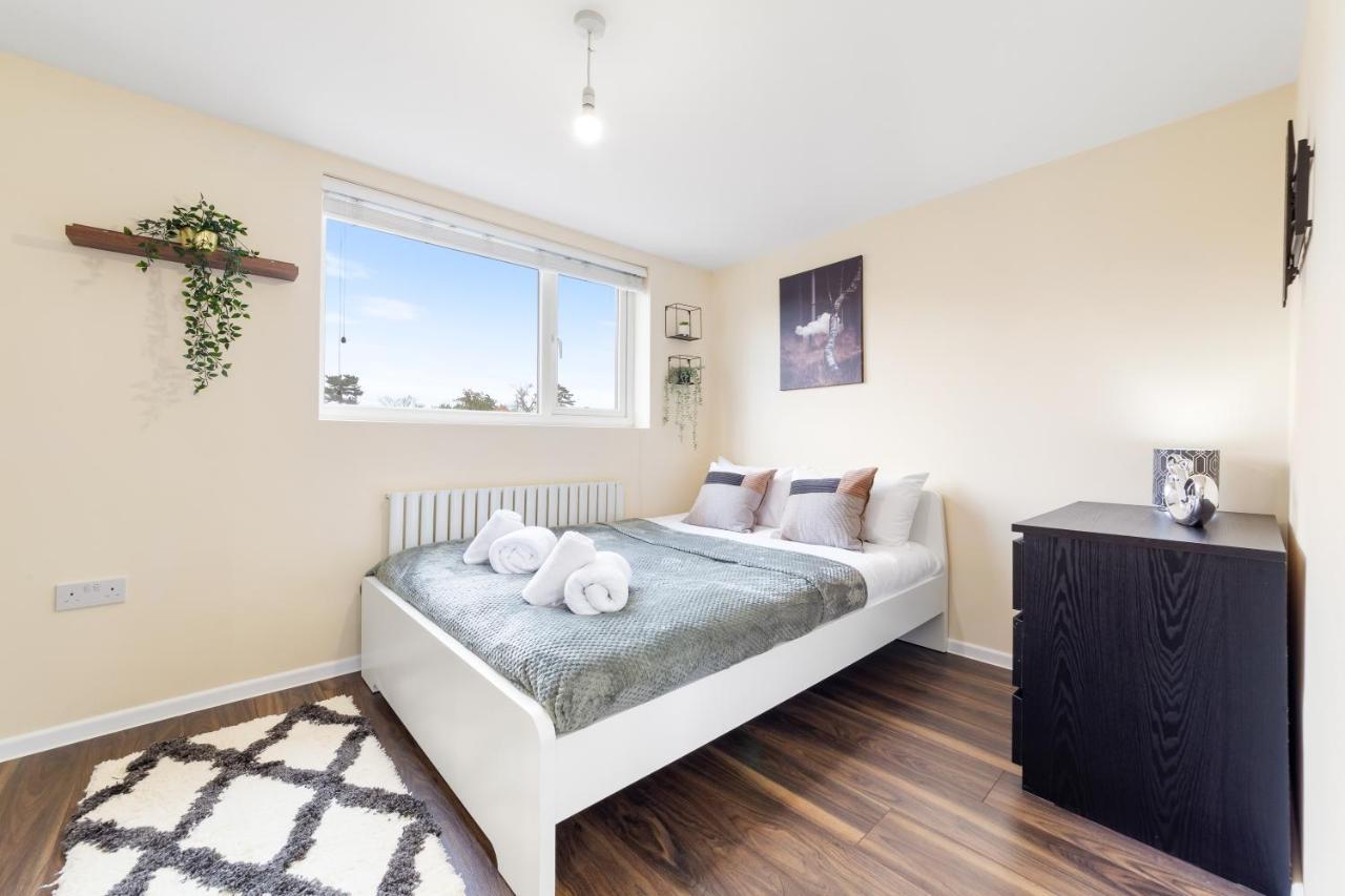 Twickenham Homes Айлворт Экстерьер фото