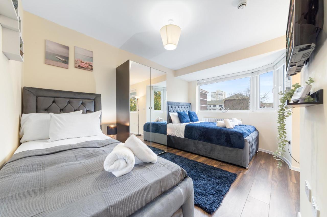 Twickenham Homes Айлворт Экстерьер фото