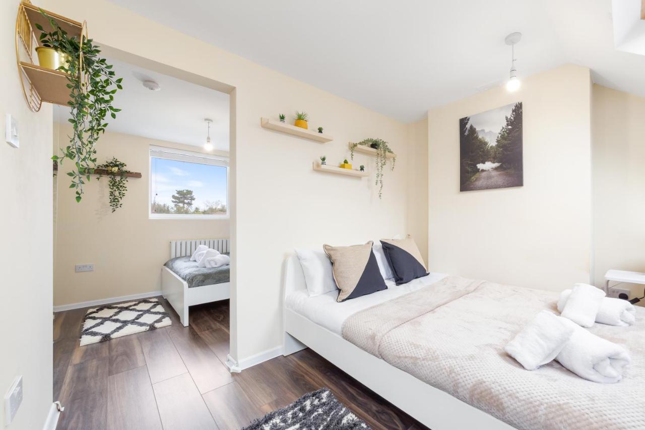 Twickenham Homes Айлворт Экстерьер фото