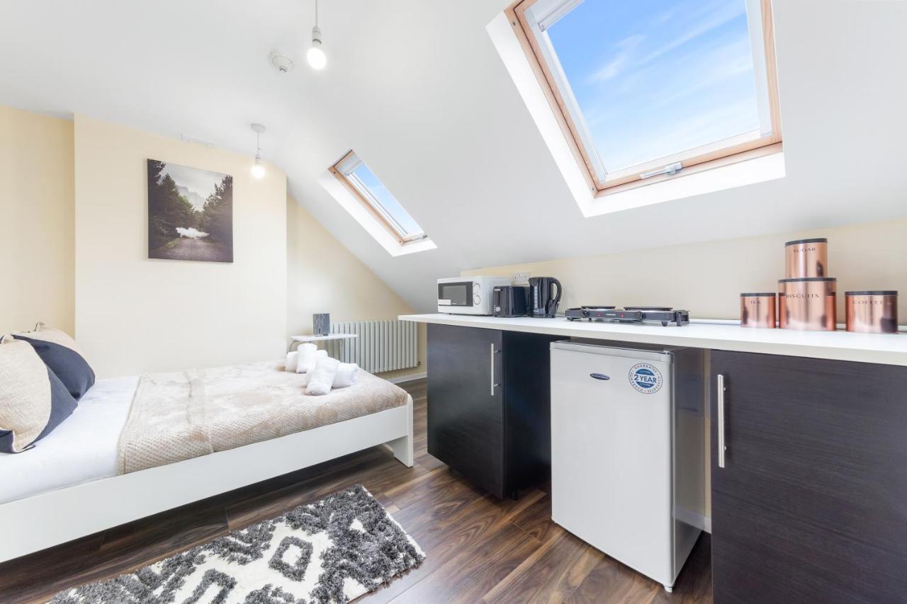 Twickenham Homes Айлворт Экстерьер фото
