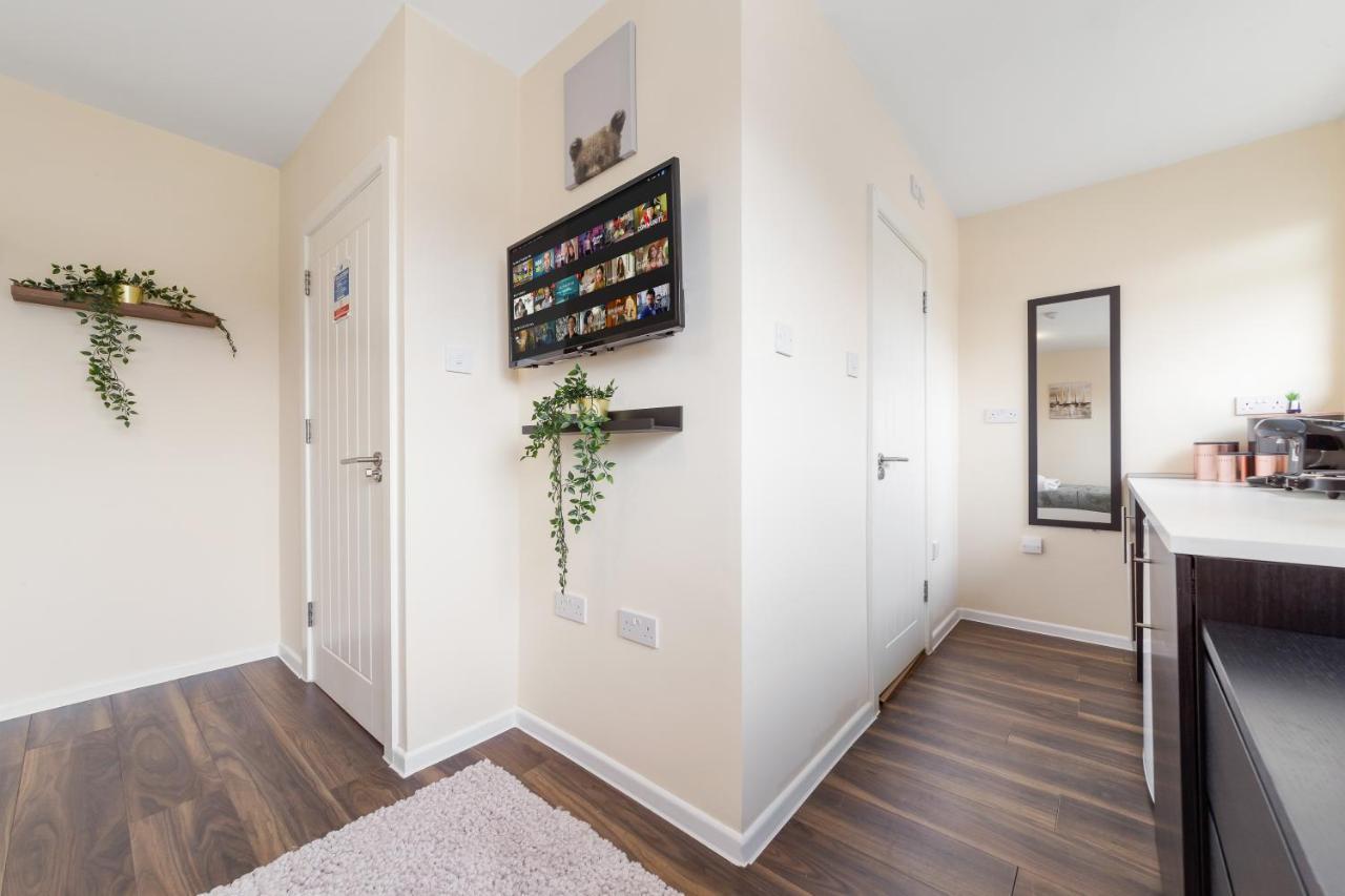 Twickenham Homes Айлворт Экстерьер фото