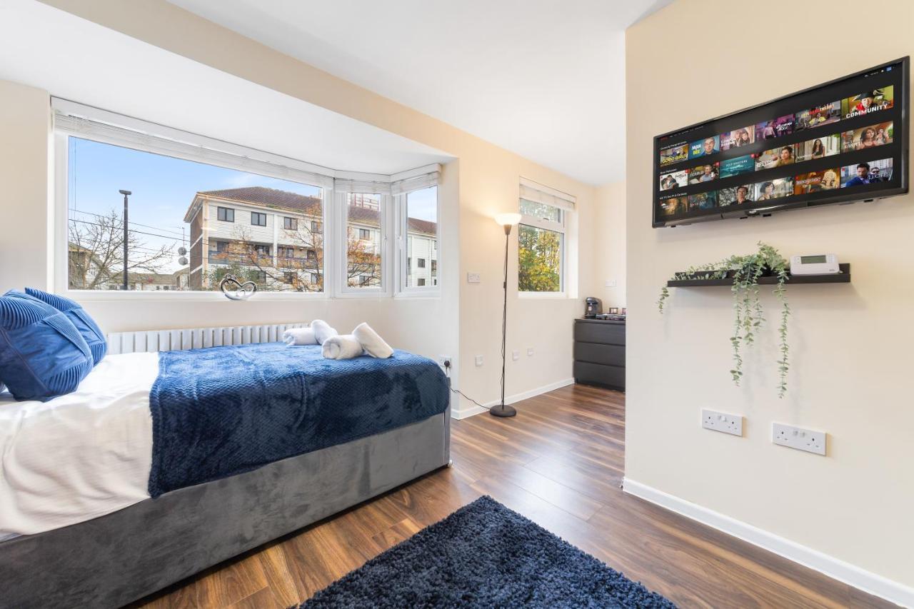 Twickenham Homes Айлворт Экстерьер фото